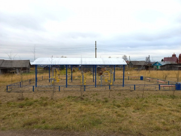 В рамках проекта «Народный бюджет» в д. Новикбож реализована инициатива жителей по установке спортивной площадки «Атлет»