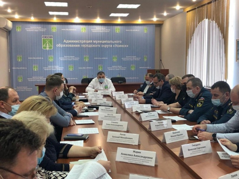 В Усинске обсудили подготовку к прохождению паводка и пожарную безопасность