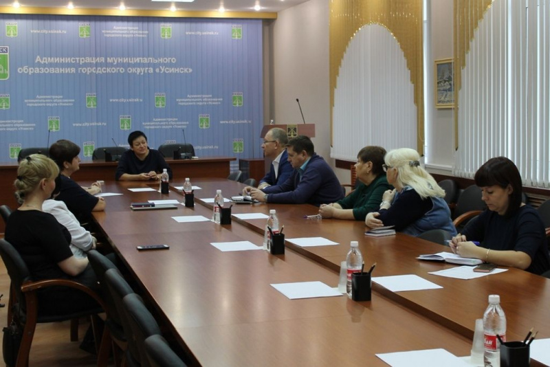 Сегодня в Администрации города Усинска комиссионно были определены имена победителей муниципального конкурса «Наставник года»