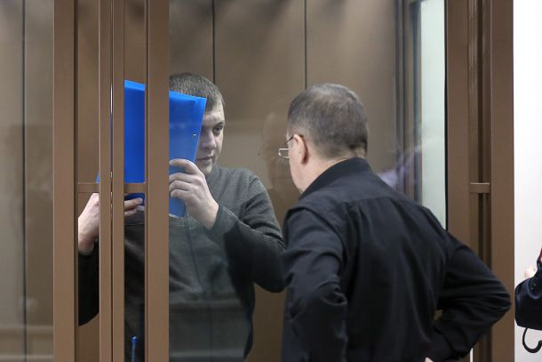Сыктывкарский городской суд заключил под стражу начальника Сосногорского центра ОАО "Российские железные дороги" Антона Лапко