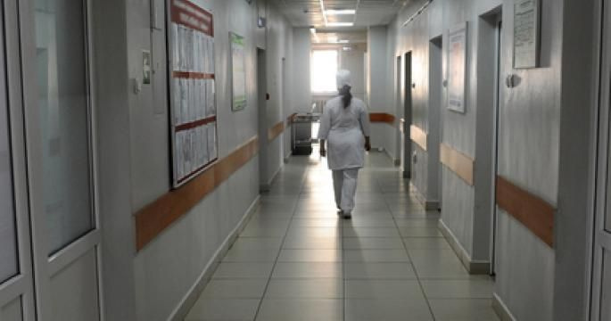 Заведующей отделением печорской больницы ограничили свободу за смерть юноши