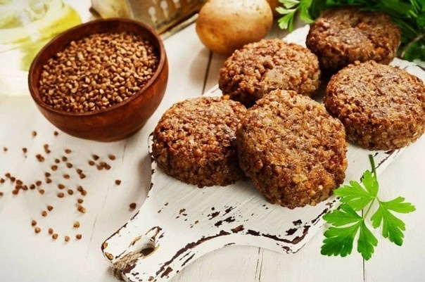 Котлеты гречневые с грибами и чиа