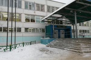 По вопросам установки ограждений на территории школ и детских садов, и режима их функционирования