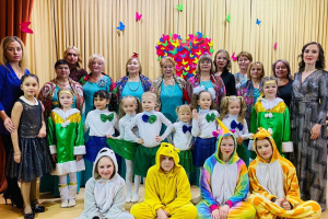 В Доме культуры села Колва прошел праздничный концерт, посвященный Дню матери