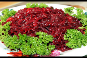 Куриные ножки под свеклой